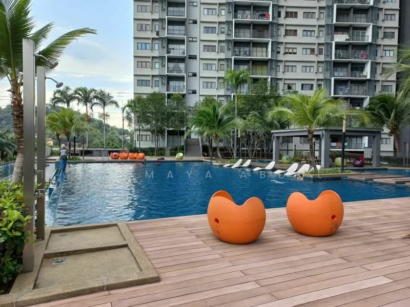 Servis Apartment untuk Disewa di Seasons Garden Residences - Cik Maya Abdul - Pool - PropertyGuru.com.my