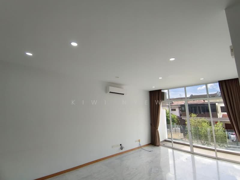 Rumah Teres 4 Tingkat untuk Dijual di Jalan Klang Lama (Old Klang Road) (Kuala Lumpur) - Kiwi Nyew - Living Room - PropertyGuru.com.my