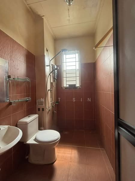 Rumah Kluster untuk Dijual di Johor Bahru (Johor) - Nat Sin - Bathroom - PropertyGuru.com.my