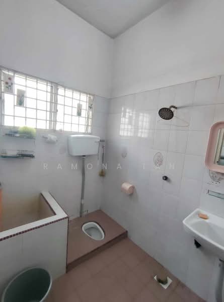 Terraced House for Rent in Klebang (Melaka) - Ramona Tan - Bathroom - PropertyGuru.com.my