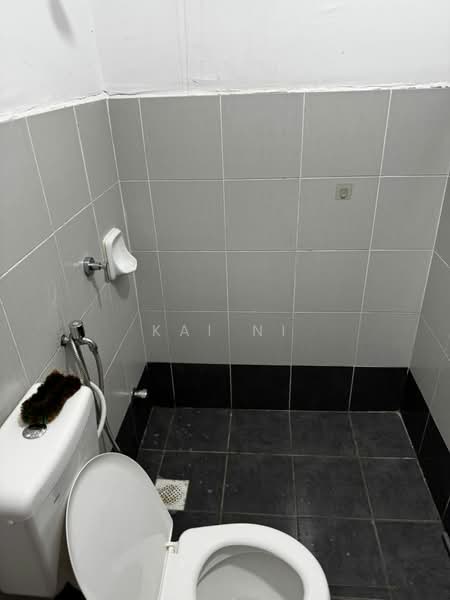 Pangsapuri untuk Disewa di Pangsapuri Pulai Mutiara - Kai Ni - Bathroom - PropertyGuru.com.my