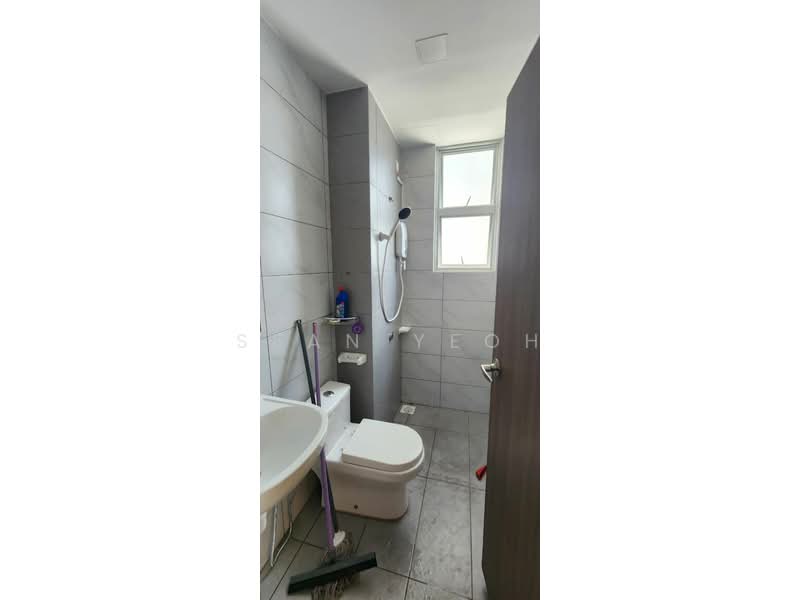 Service Residence for Sale at SKS Habitat - Sean Yeoh - Bathroom - PropertyGuru.com.my