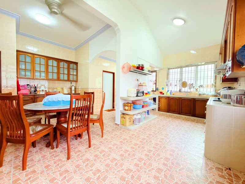 2-storey Terraced House for Sale in Perling (Johor) - Wayne Ng - Kitchen - PropertyGuru.com.my