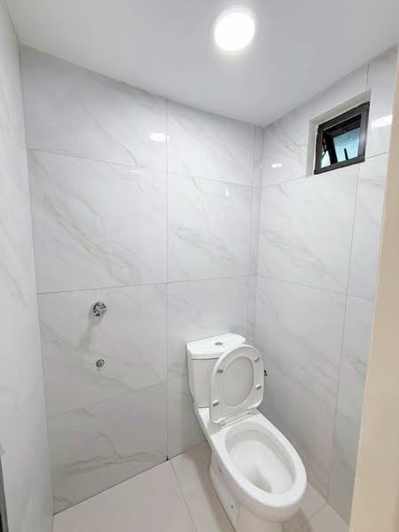 2-storey Terraced House for Sale in Taman Johor Jaya (Johor Bahru) - Alicia Shum - Bathroom - PropertyGuru.com.my
