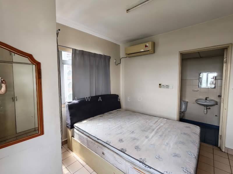 Condominium for Rent at Perdana Exclusive - Wawa Leong - Bedroom - PropertyGuru.com.my