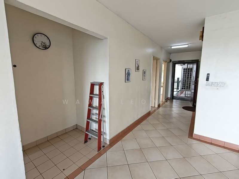 Condominium for Rent at Perdana Exclusive - Wawa Leong - Corridor - PropertyGuru.com.my