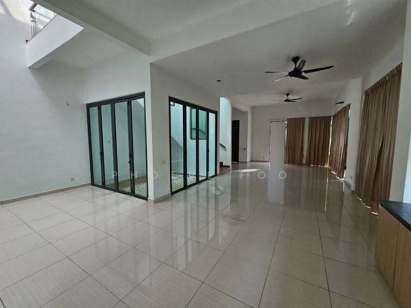 Rumah Berkembar untuk Dijual di Iskandar Puteri (Nusajaya) (Johor) - Phoebe Foo - Living Room - PropertyGuru.com.my