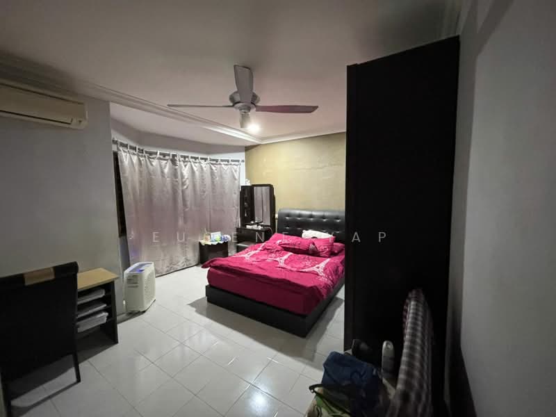 2-storey Terraced House for Sale in Seksyen 25 (Shah Alam) - Eugene Yap - Bedroom - PropertyGuru.com.my