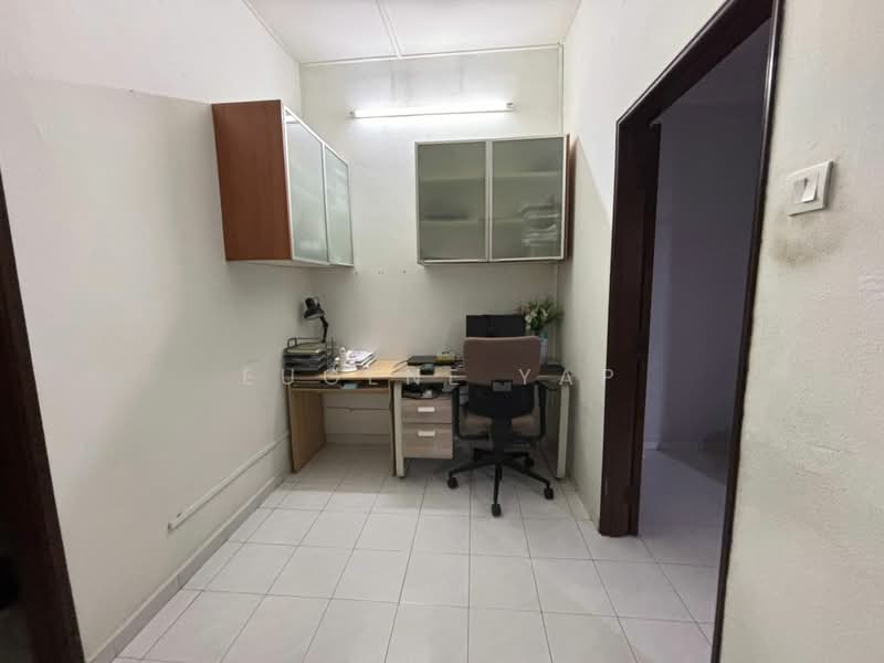 2-storey Terraced House for Sale in Seksyen 25 (Shah Alam) - Eugene Yap - PropertyGuru.com.my