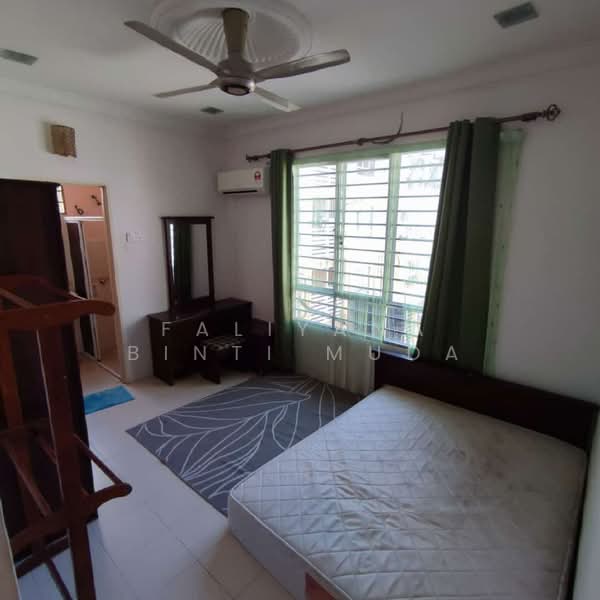 Apartment for Sale at Laman Suria - Faliyana binti Muda - Bedroom - PropertyGuru.com.my