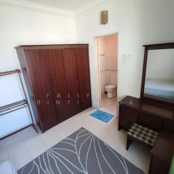 Apartment for Sale at Laman Suria - Faliyana binti Muda - Bedroom - PropertyGuru.com.my