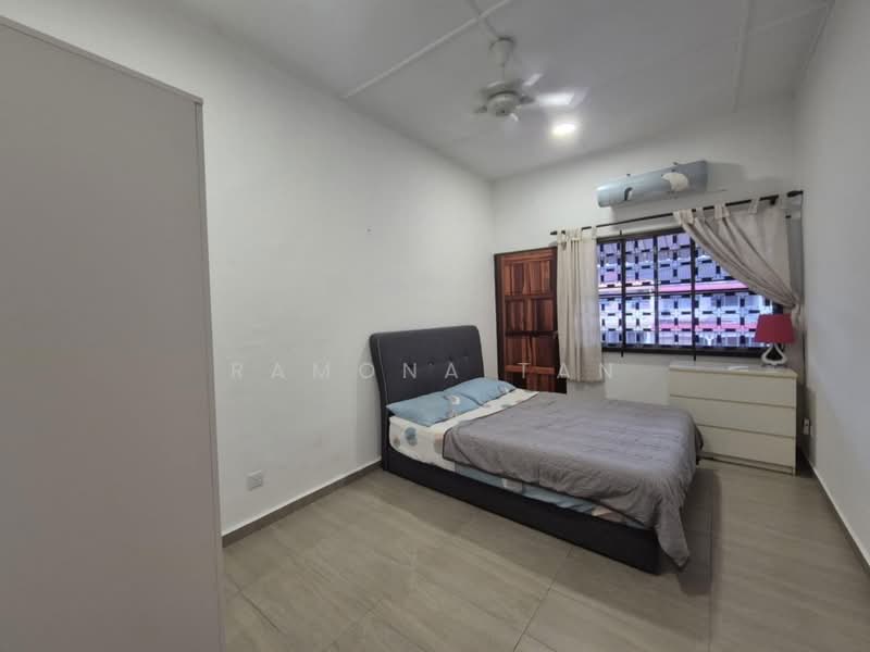 2-storey Terraced House for Rent in Kampung Lapan (Melaka City) - Ramona Tan - Bedroom - PropertyGuru.com.my