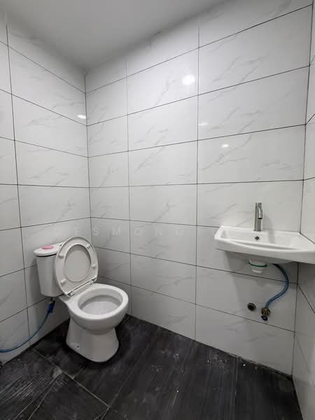 1-storey Terraced House for Sale in Taman Universiti (Skudai) - Desmond Lee - Bathroom - PropertyGuru.com.my