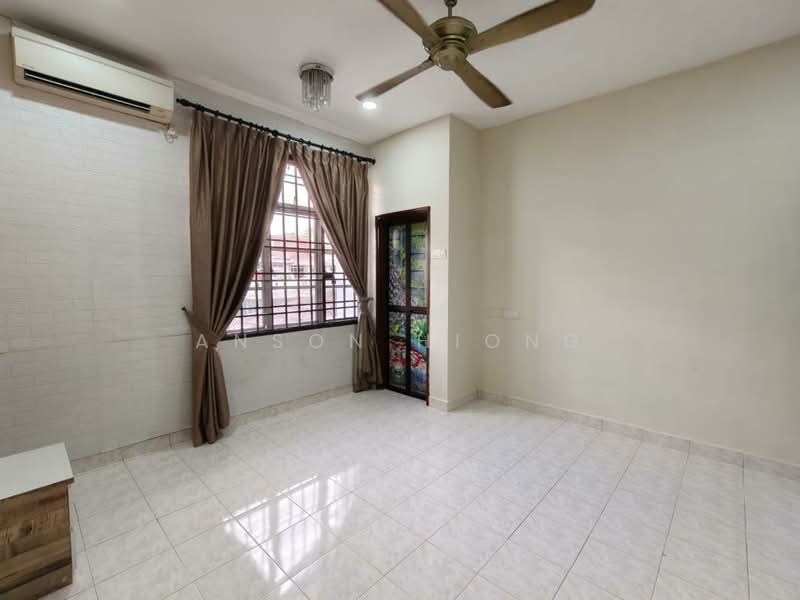 2-storey Terraced House for Sale in Skudai (Johor) - Anson Hiong - Living Room - PropertyGuru.com.my