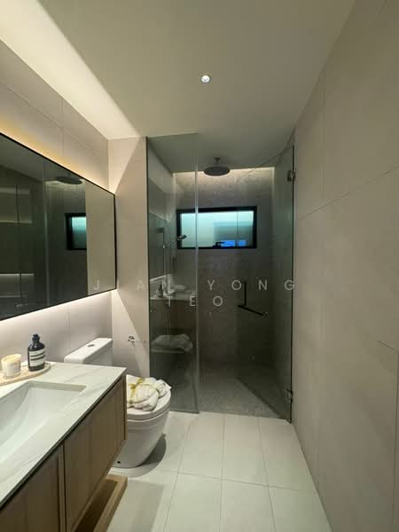 Service Residence for Sale at Parkside Residences @ Setia Federal Hill - JIan Yong Teo - Bathroom - PropertyGuru.com.my