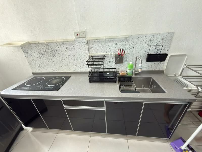 Condominium for Rent at Sky Condominium (Skyz Residence) - Scarlett Wong - Kitchen - PropertyGuru.com.my