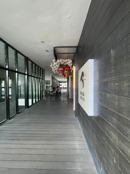 Office for Sale in Subang Jaya (Selangor) - Wen Rong Andy Lee - Corridor - PropertyGuru.com.my