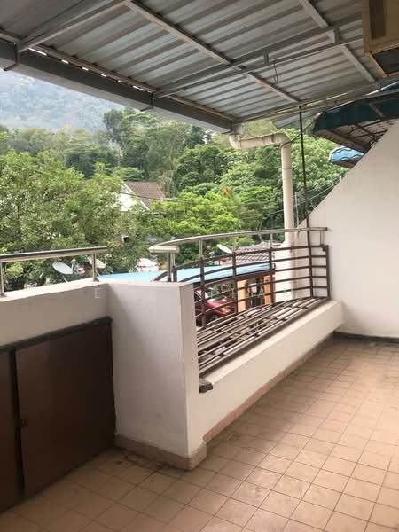 Rumah Teres 1 Tingkat untuk Dijual di Taman Bukit Teratai (Ampang) - Eric Tham - Balcony - PropertyGuru.com.my