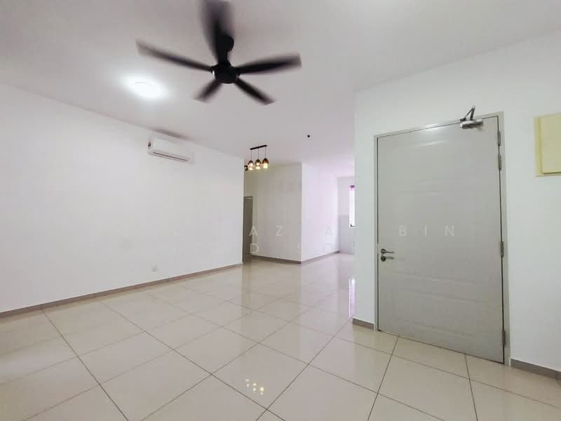 Townhouse for Sale in Eco Grandeur (Puncak Alam) - Mohd Hazlan bin Mohd Sopi - Living Room - PropertyGuru.com.my