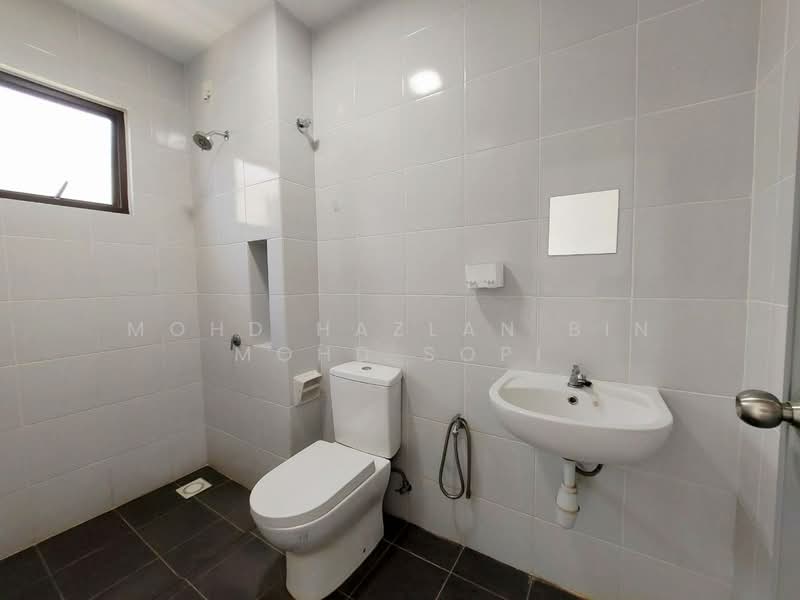 Townhouse for Sale in Eco Grandeur (Puncak Alam) - Mohd Hazlan bin Mohd Sopi - Bathroom - PropertyGuru.com.my