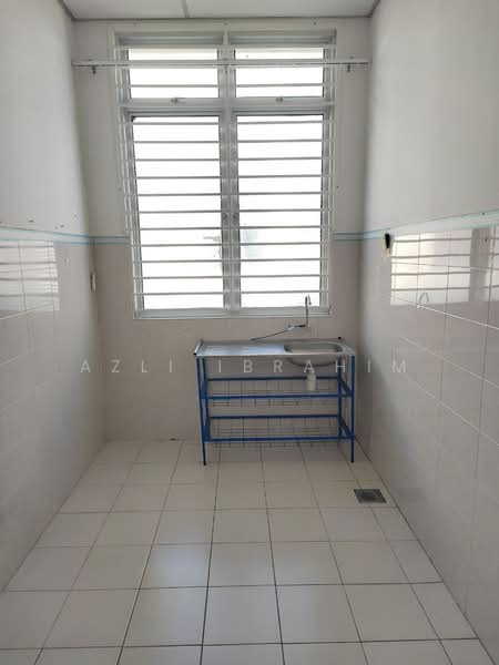 Shop / Office for Sale in Bandar Bukit Mahkota (Bangi) - Azli Ibrahim - Kitchen - PropertyGuru.com.my