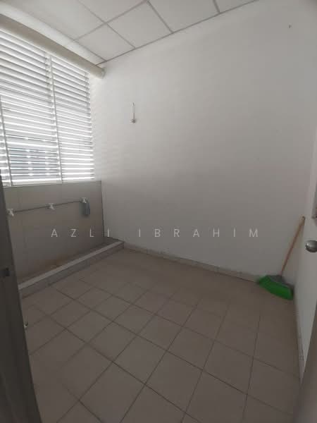 Shop / Office for Sale in Bandar Bukit Mahkota (Bangi) - Azli Ibrahim - Interior - PropertyGuru.com.my