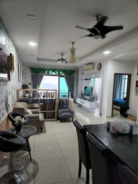 Servis Apartment untuk Dijual di D'Secret Garden (Pangsapuri Kempas Indah) - Paggie Tee - Living Room - PropertyGuru.com.my