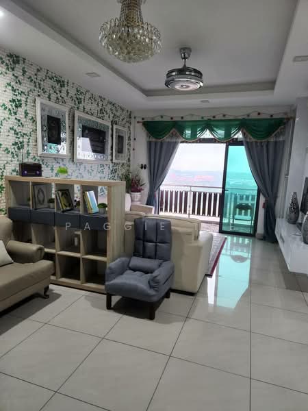 Servis Apartment untuk Dijual di D'Secret Garden (Pangsapuri Kempas Indah) - Paggie Tee - Living Room - PropertyGuru.com.my