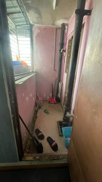 Flat for Sale at Kelompok Bunga Raya - Faliyana binti Muda - Balcony - PropertyGuru.com.my