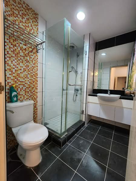 3-storey Terraced House for Sale in Taman Tasik Damai (Sungai Besi) - Ivan Lim - Bathroom - PropertyGuru.com.my