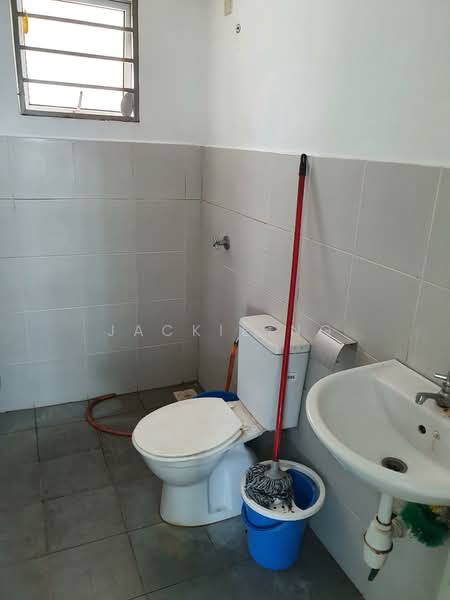 Condominium for Rent at 1 Razak Mansion - Jackie Ng - Bathroom - PropertyGuru.com.my