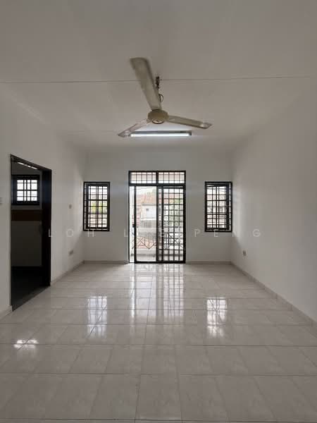 Rumah Teres 2 Tingkat untuk Disewa di Bandar Baru Permas Jaya (Permas Jaya) - Loh Lee Peng - Living Room - PropertyGuru.com.my