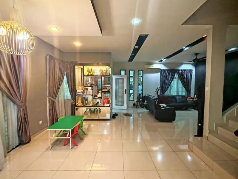 Rumah Berkembar untuk Dijual di Nusa Duta (Iskandar Puteri (Nusajaya)) - Steve Tey - Living Room - PropertyGuru.com.my