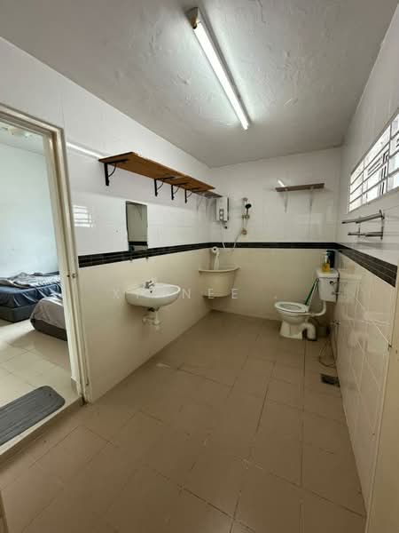Semi-Detached House for Rent in Tanjung Bungah (Penang) - Xinnee . - Bathroom - PropertyGuru.com.my