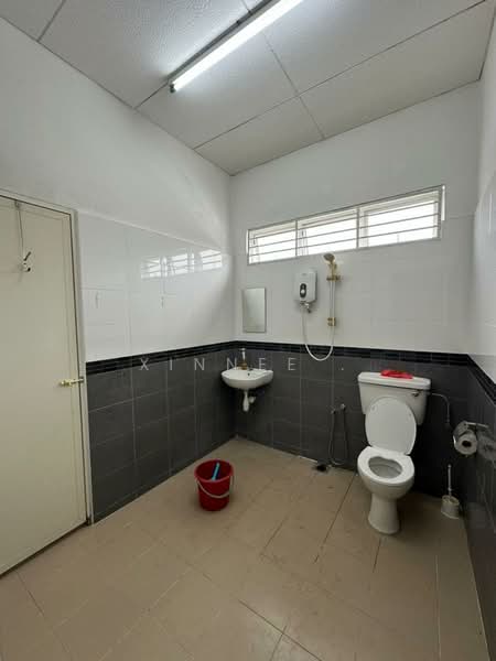 Semi-Detached House for Rent in Tanjung Bungah (Penang) - Xinnee . - Bathroom - PropertyGuru.com.my