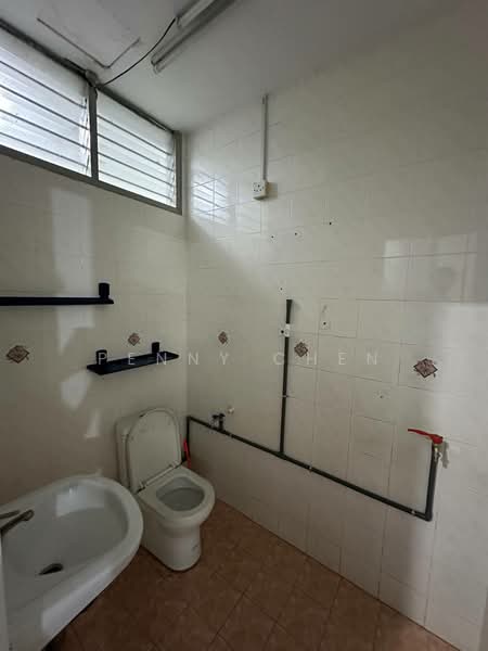 2-storey Terraced House for Sale in Taman Buntong Jaya (Ipoh) - PENNY CHEN - Bathroom - PropertyGuru.com.my