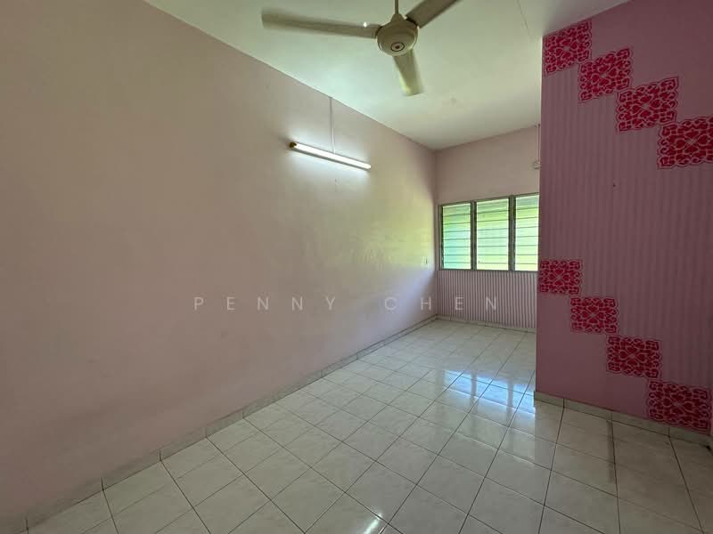 2-storey Terraced House for Sale in Taman Buntong Jaya (Ipoh) - PENNY CHEN - Bedroom - PropertyGuru.com.my