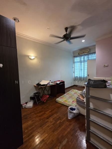 Rumah Teres 2 Tingkat untuk Dijual di Taman Molek (Johor Bahru) - Nicholas Low - Bedroom - PropertyGuru.com.my