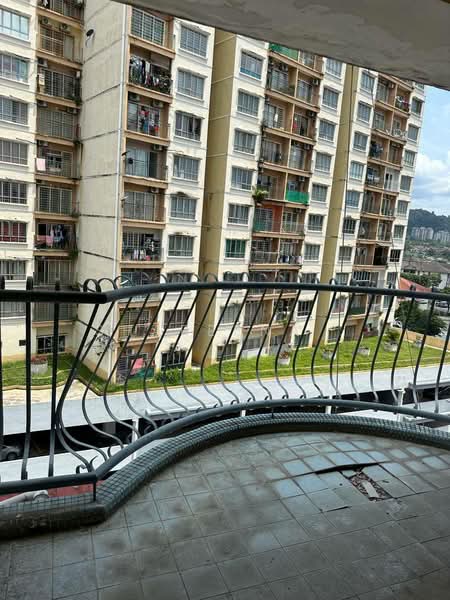 Pangsapuri untuk Dijual di Sunrise Park - Shareena . - Balcony - PropertyGuru.com.my