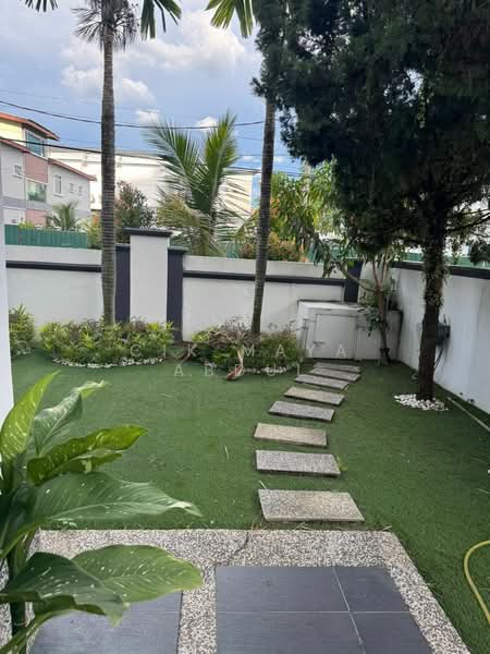 Bungalow for Rent in Ampang (Selangor) - Cik Maya Abdul - Garden - PropertyGuru.com.my