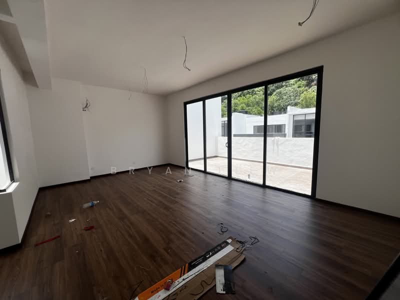 Rumah Teres 4 Tingkat untuk Dijual di Damansara Perdana (Selangor) - Bryan Liew - Balcony - PropertyGuru.com.my