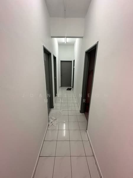 Kondominium untuk Dijual di Evergreen Park Acorn & Hazel - JOANNE NEOH MIN ER - Corridor - PropertyGuru.com.my