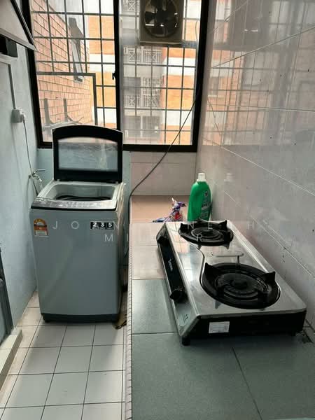 Kondominium untuk Dijual di Evergreen Park Acorn & Hazel - JOANNE NEOH MIN ER - Balcony - PropertyGuru.com.my