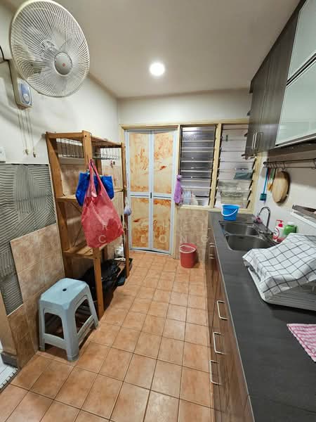Pangsapuri untuk Dijual di Pangsapuri Saraka - Rachel Cheong - Kitchen - PropertyGuru.com.my
