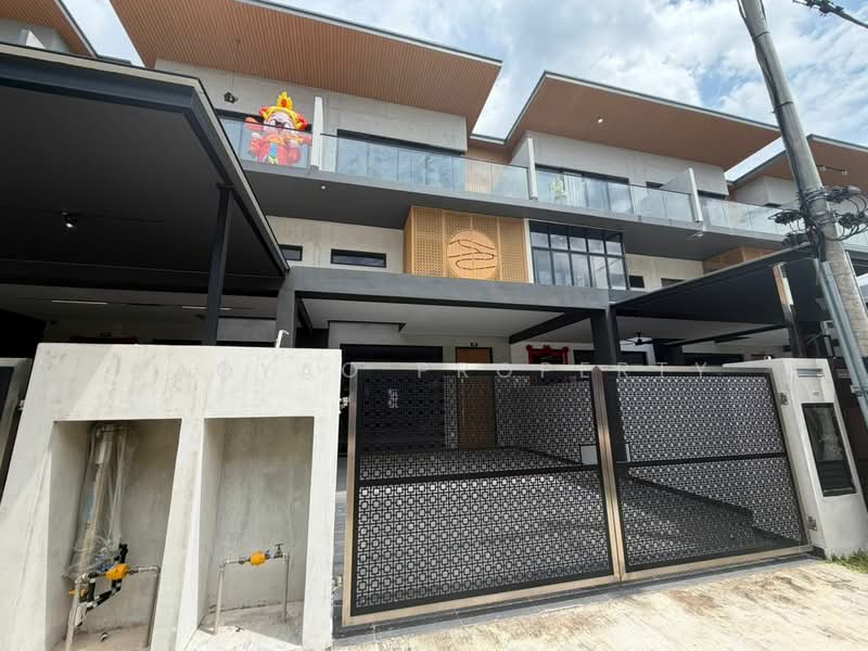 Rumah Teres 3 Tingkat untuk Dijual di Kulai (Johor) - Yaoyao Property - Exterior - PropertyGuru.com.my