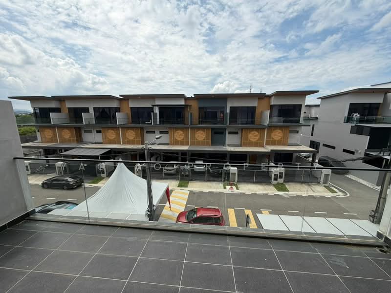 Rumah Teres 3 Tingkat untuk Dijual di Kulai (Johor) - Yaoyao Property - Exterior - PropertyGuru.com.my