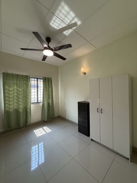 2-storey Terraced House for Rent in Permas Jaya (Johor) - Vivian Ho - Bedroom - PropertyGuru.com.my