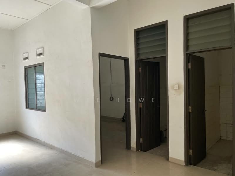 Shop for Rent in Taman Century (Johor Bahru) - Wee Howe - Interior - PropertyGuru.com.my