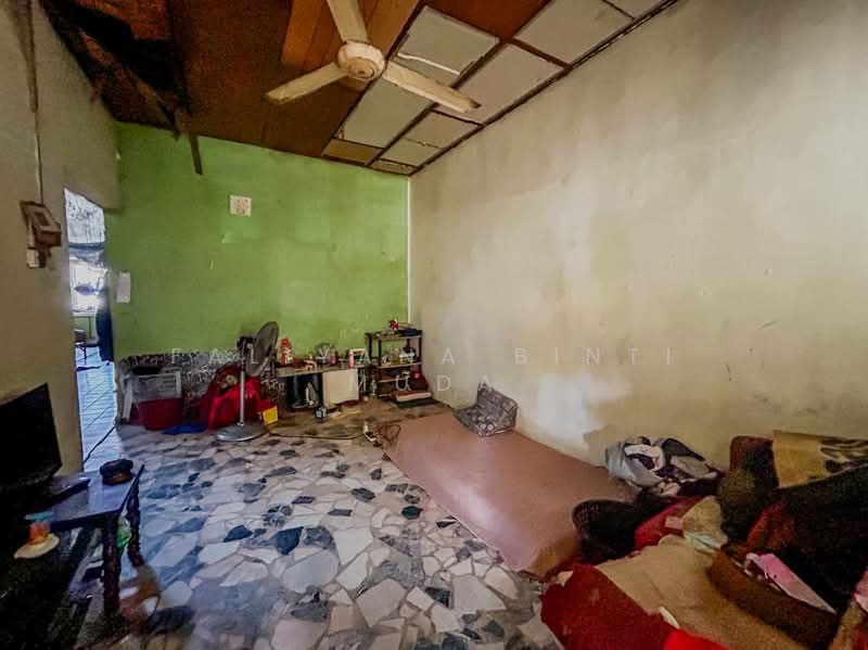 Terraced House for Sale in KL City Centre (Kuala Lumpur) - Faliyana binti Muda - Living Room - PropertyGuru.com.my