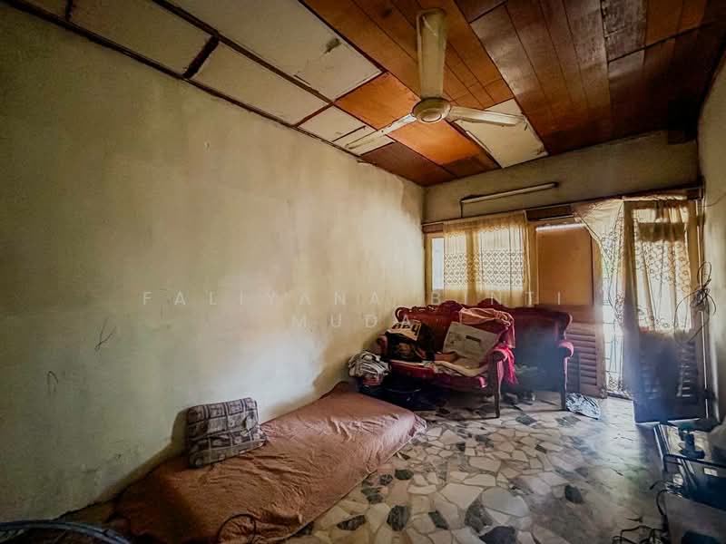 Terraced House for Sale in KL City Centre (Kuala Lumpur) - Faliyana binti Muda - Living Room - PropertyGuru.com.my